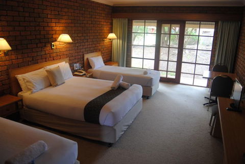 Grange Burn Motel - Hervey Bay Accommodation 2
