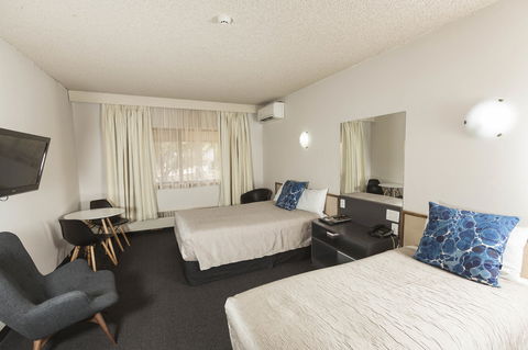 Belconnen Way Motel And Serviced Apartments - Hervey Bay Accommodation 0