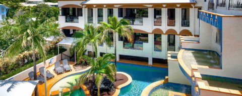 Regal Port Douglas - Hervey Bay Accommodation 4