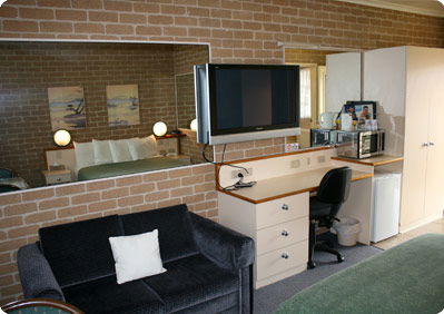 Grand Manor Motor Inn - Hervey Bay Accommodation 3