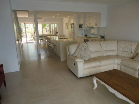 Noosa Entrance Waterfront Resort - Hervey Bay Accommodation 2