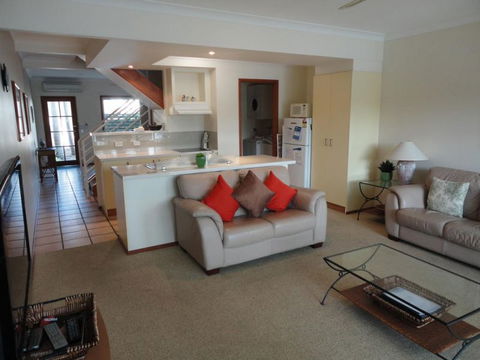 Noosa Entrance Waterfront Resort - Hervey Bay Accommodation 8