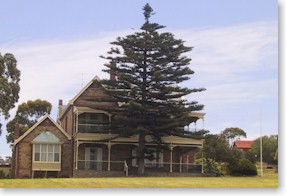 Boston House Motel - Hervey Bay Accommodation 0