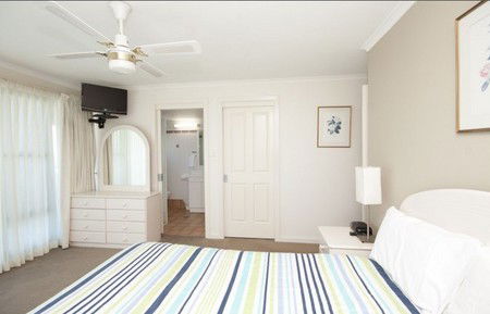 Sails Apartments - Hervey Bay Accommodation 3