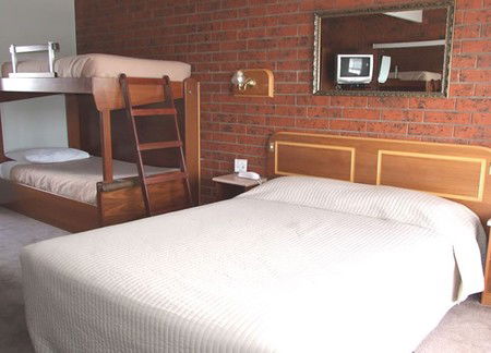 Abbotswood Motor Inn - Hervey Bay Accommodation 1