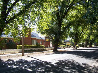 Bacchus Marsh Avenue - Hervey Bay Accommodation 1