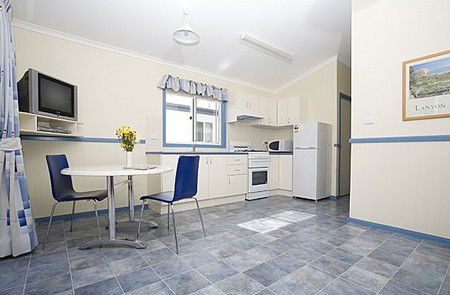 Crestview Top Tourist Park - Hervey Bay Accommodation 1