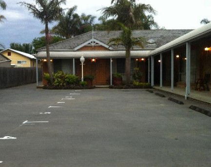 Best Western Coastal Waters Motor Inn - Hervey Bay Accommodation 1
