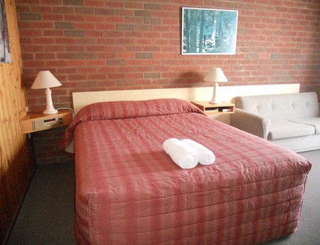 KY COUNTRY ROADS MOTOR INN - Hervey Bay Accommodation 1