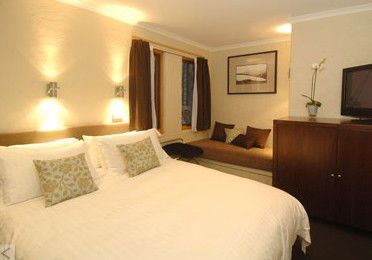 Rundells Alpine Lodge - Hervey Bay Accommodation 0