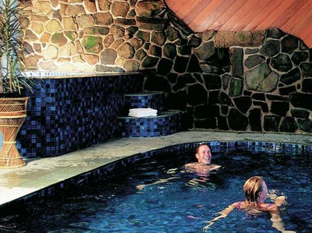 Falls Creek Hotel - Hervey Bay Accommodation 3