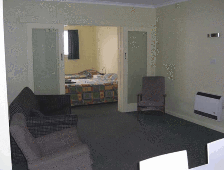 High Street Motel - Hervey Bay Accommodation 0