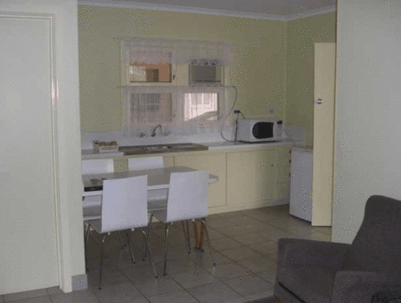 High Street Motel - Hervey Bay Accommodation 1