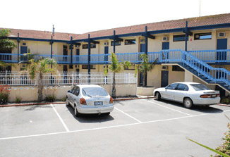 Lakes Central Hotel - Hervey Bay Accommodation 0