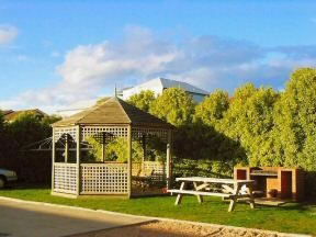 Pelican At Lakes Motel - Hervey Bay Accommodation 0