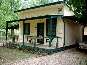 Pioneer Garden Cottages - Hervey Bay Accommodation 0
