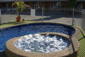 Rodney Motor Inn - Hervey Bay Accommodation 1