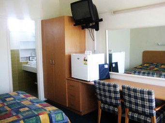 Sandbelt Club Hotel - Hervey Bay Accommodation 0