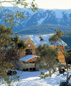 Summit Ridge Alpine Lodge - Hervey Bay Accommodation 0