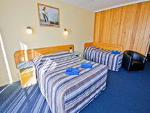 Torquay Tropicana Motel - Tourism Hervey Bay 1