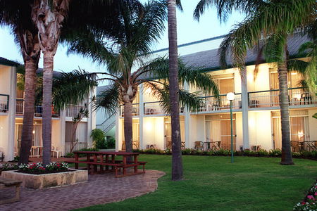 Mandurah Gates Resort - Hervey Bay Accommodation 0
