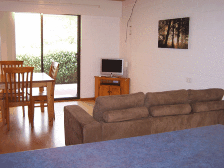 Gloucester Motel - Hervey Bay Accommodation 2