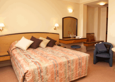 Perth Ambassador Hotel - Hervey Bay Accommodation 2