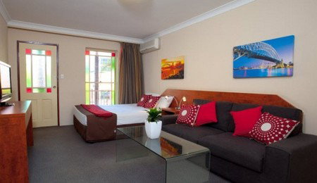 Central Railway Hotel - Hervey Bay Accommodation 0