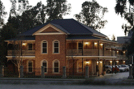 Carlyle Suites & Apartments - Hervey Bay Accommodation 0