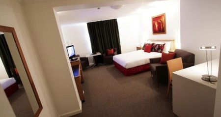 Townhouse Hotel - Hervey Bay Accommodation 0
