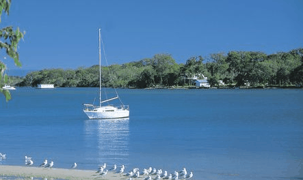 Regency Waterfront Motel - Hervey Bay Accommodation 2