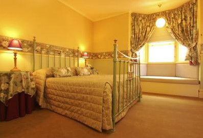The Russell Hotel - Hervey Bay Accommodation 0