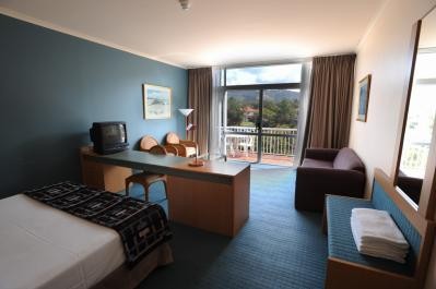 Absolute Beachfront Opal Cove Resort - Hervey Bay Accommodation 2