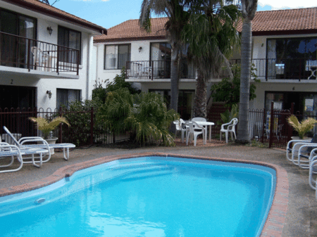 Peninsular Apartments - Hervey Bay Accommodation