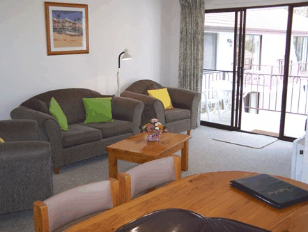 Peninsular Apartments - Hervey Bay Accommodation 2