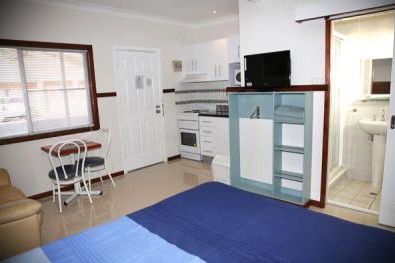Across Country Motor Inn - Hervey Bay Accommodation 2