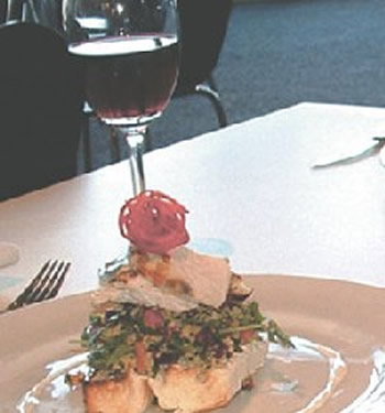 Eldo Hotel - Hervey Bay Accommodation 1