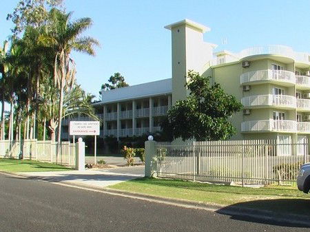 Cabarita Lake Apartments - Hervey Bay Accommodation 3