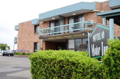 Motel 10 Motor Inn - Hervey Bay Accommodation 0