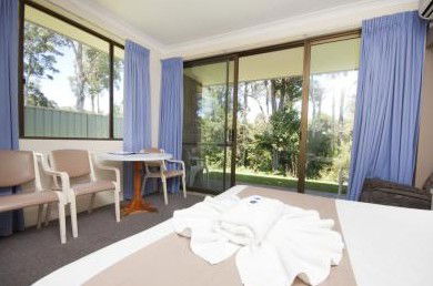 Island Palms Motor Inn - Hervey Bay Accommodation 1