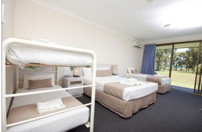 Island Palms Motor Inn - Hervey Bay Accommodation 2