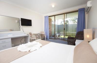 Island Palms Motor Inn - Hervey Bay Accommodation 3