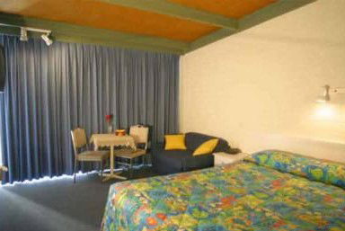 Kingfisher Motel - Hervey Bay Accommodation 0