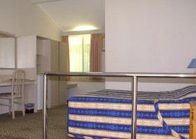 Newcastle Links Motel - Hervey Bay Accommodation 1