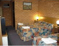 Royal Palms Motor Inn - Hervey Bay Accommodation 0