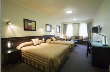 Hyde Park Inn - Hervey Bay Accommodation 0