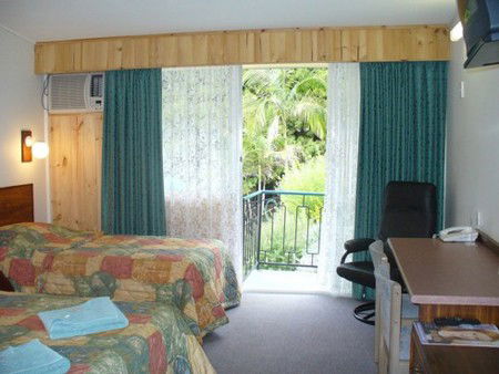 Coachman Motel - Hervey Bay Accommodation 0