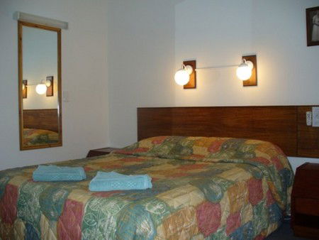 Coachman Motel - Hervey Bay Accommodation 1
