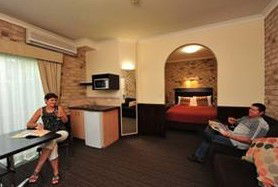 Highlander Motor Inn And Apartments - Hervey Bay Accommodation 0