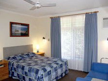 Flying Spur Motel - Hervey Bay Accommodation 1
